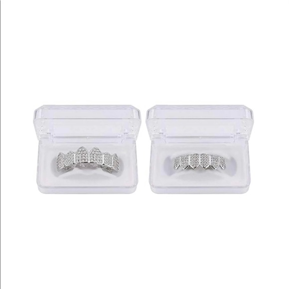 Set 2 Piece Unisex Silver or Gold Diamond Plated Vampire Style Teeth Grills - Picture 6 of 6